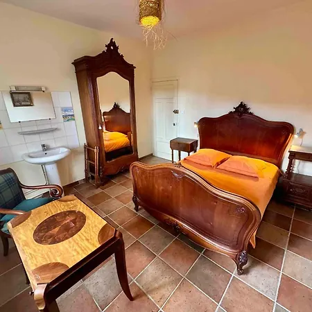 Charmante Maison à Avec Piscine Et Jardin *
