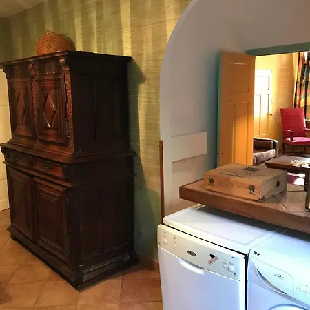 Charmante Maison A Avec Piscine Et Jardin
