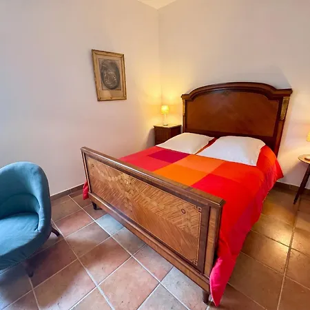 Ferienhaus Charmante Maison A Avec Piscine Et Jardin