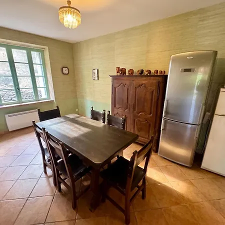 Ferienhaus Charmante Maison A Avec Piscine Et Jardin