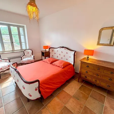 Charmante Maison à Avec Piscine Et Jardin Laure-Minervois