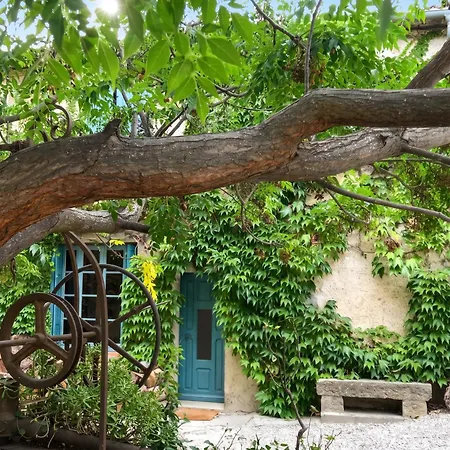Charmante Maison A Avec Piscine Et Jardin *